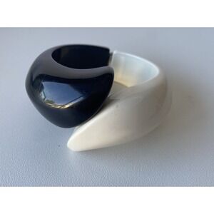 Vintage Les Bernard Enamel Hinged Cuff Bracelet Gold Tone Black Off White 7"